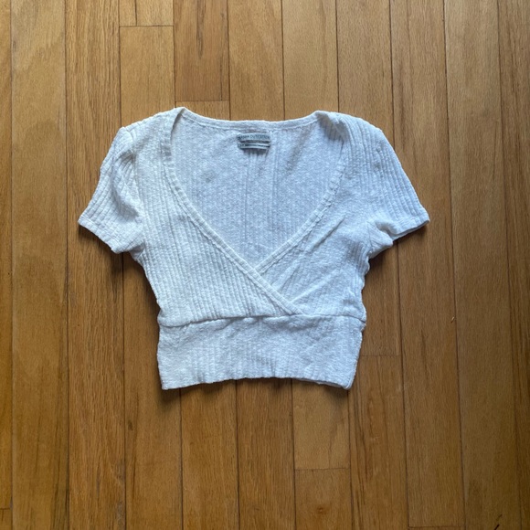 Urban Outfitters Surplice Crop Tee - Picture 4 of 6